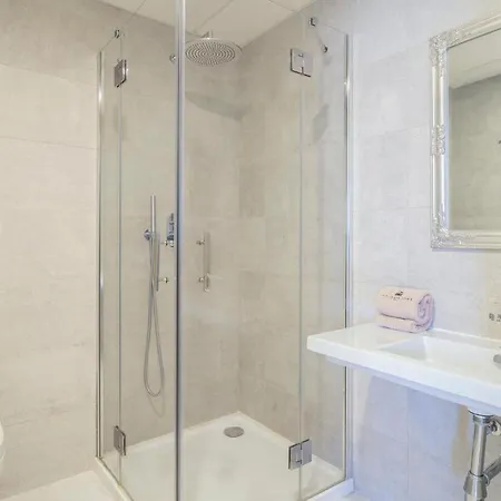 Amazing In With 2 Bedrooms, Wifi And Outdoor Swimming Pool * Estepona